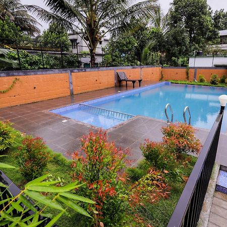 Sky Blue Homestay With Pool Vythiri Exterior foto